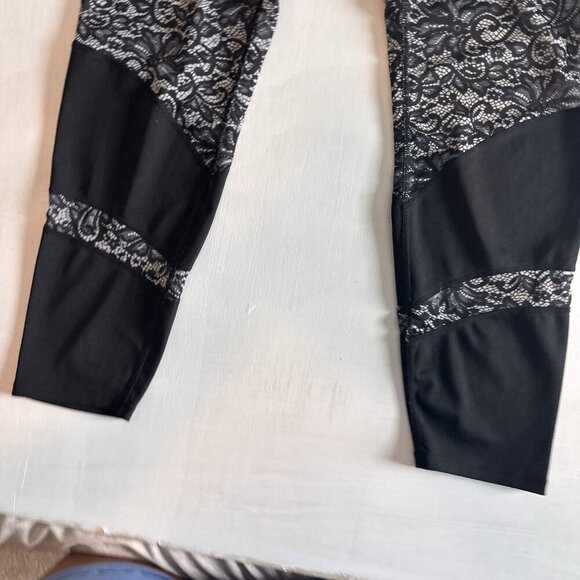 Nanette Lepore Leggings Women’s Large Black & White Lace Print - Picture 5 of 8